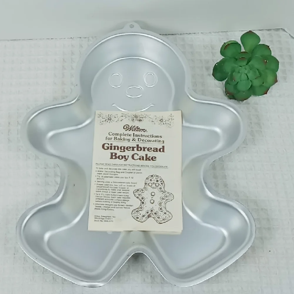 Vintage 1985 Wilton Gingerbread Boy Cake Mold/Pan With Recipes NWOT